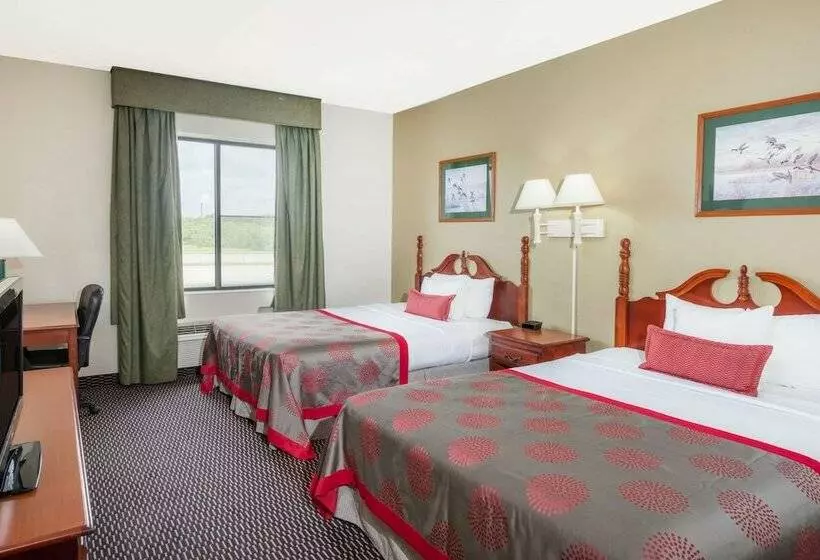 استودیوی استاندارد, Ramada By Wyndham Columbia