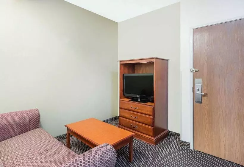 استودیوی استاندارد, Ramada By Wyndham Columbia