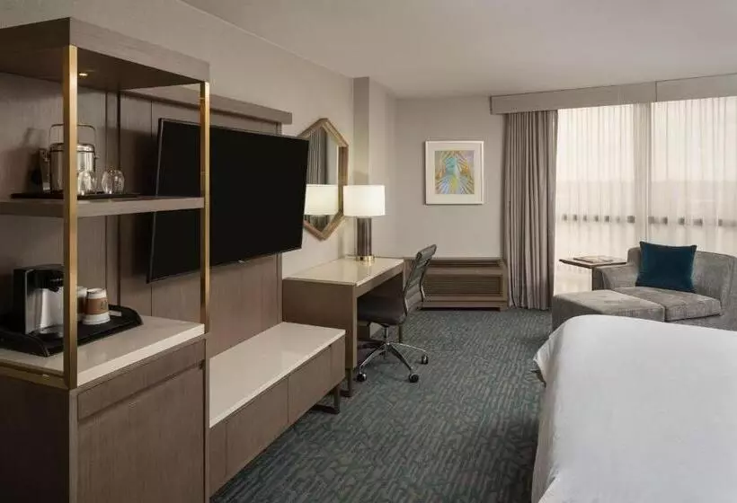 キングサイズベッドのクラブルーム, Sheraton Dallas Hotel By The Galleria