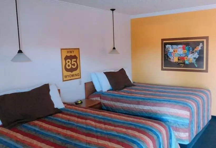 デラックスルーム, Covered Wagon Motel