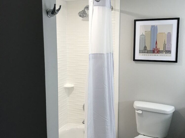 İki Çift Kişilik Yataklı Standart Oda, Clarion Pointe Okc Airport