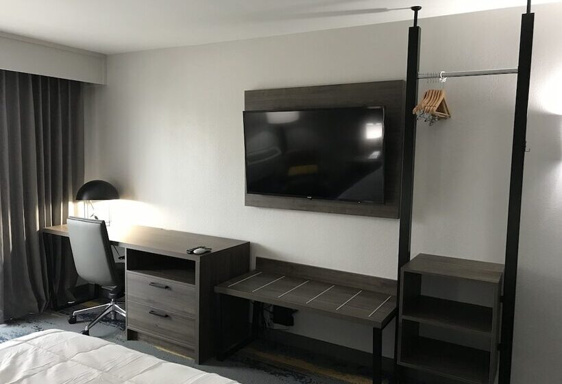 스탠다드 룸 더블 침대 2개, Clarion Pointe Okc Airport
