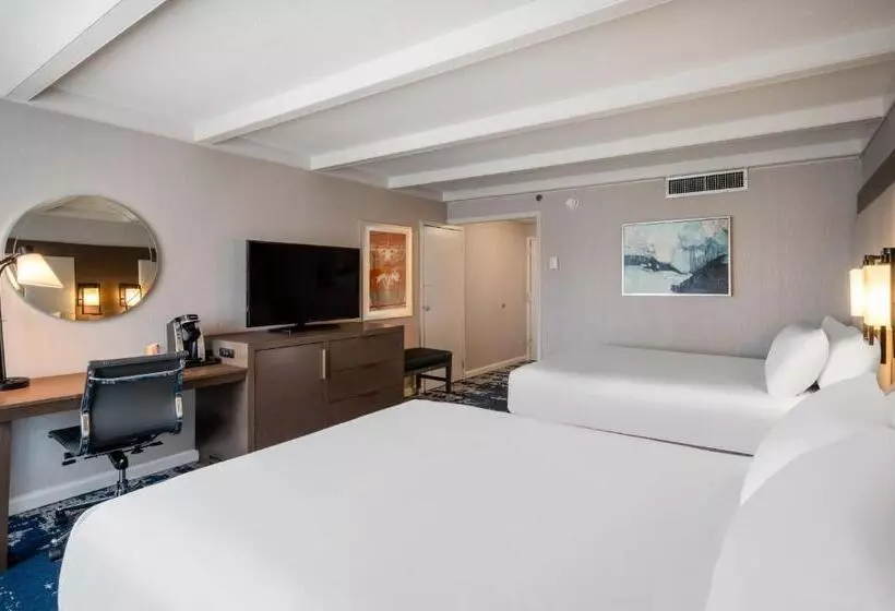 اتاق استاندارد, Crowne Plaza Albany  The Desmond