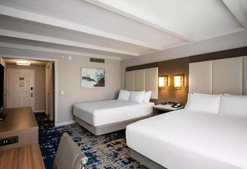 اتاق استاندارد, Crowne Plaza Albany  The Desmond