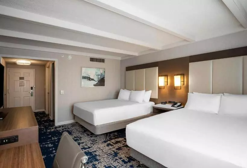 اتاق استاندارد برای معلولان, Crowne Plaza Albany  The Desmond