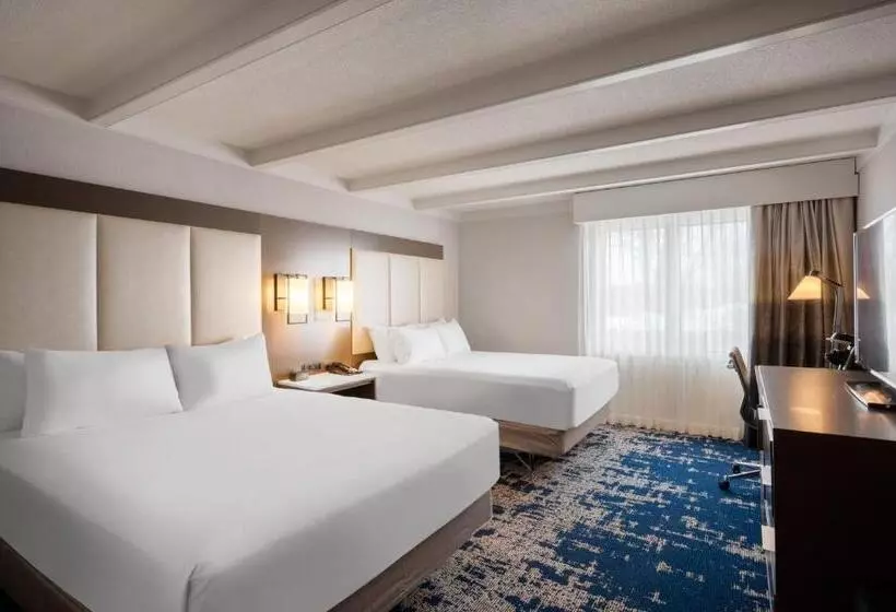 اتاق استاندارد برای معلولان, Crowne Plaza Albany  The Desmond