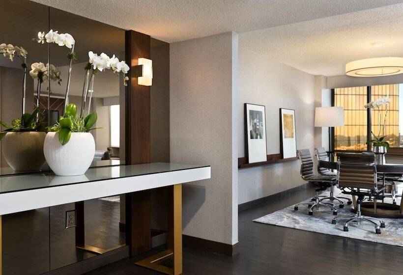 ジュニアスイート, Doubletree By Hilton Dallascampbell Centre