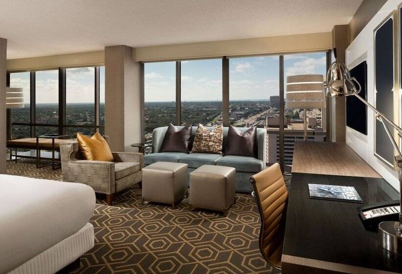 Полулюкс, Doubletree By Hilton Dallascampbell Centre