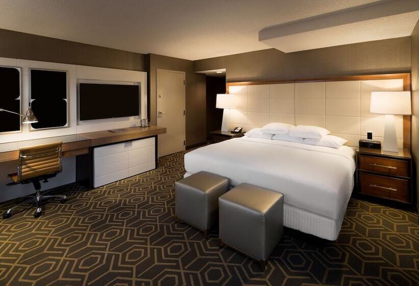 Полулюкс, Doubletree By Hilton Dallascampbell Centre