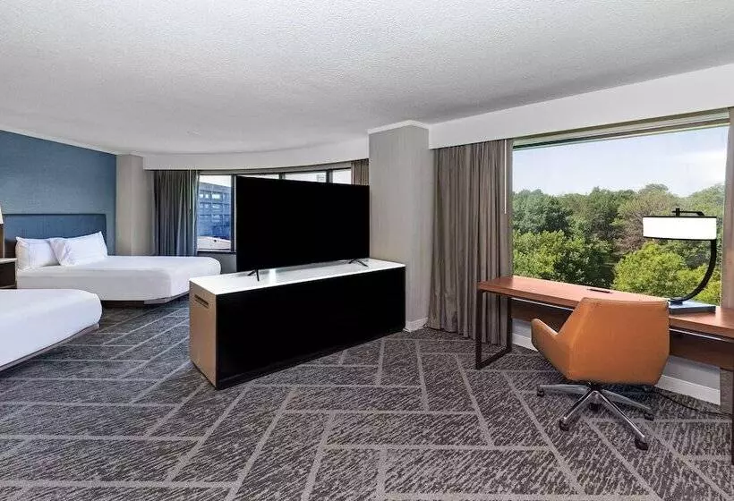 ２ダブルベッドのスタンダードルーム, Doubletree By Hilton Tulsa   Warren Place