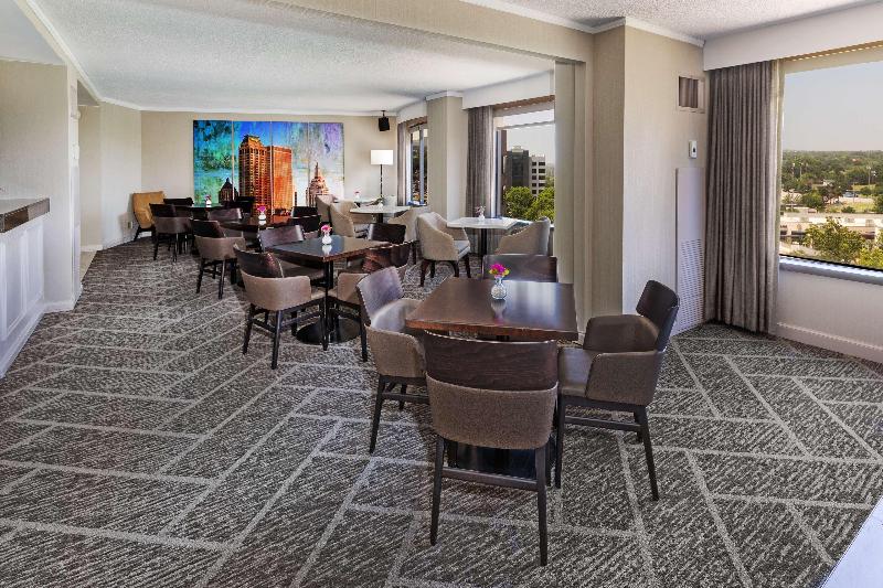 جناح سرير كينج, Doubletree By Hilton Tulsa   Warren Place