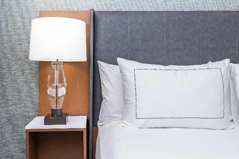 غرفة قياسية سرير كينج, Doubletree By Hilton Tulsa   Warren Place