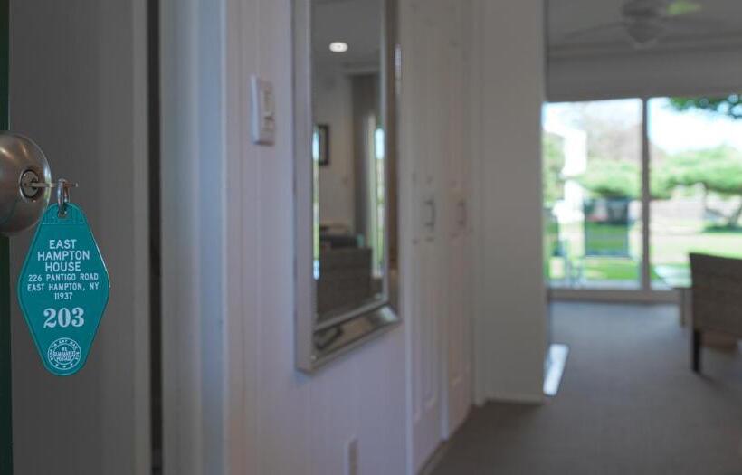 غرفة قياسية, East Hampton House Resort
