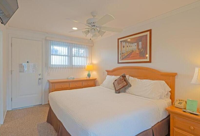 Студия Стандарт, East Hampton House Resort