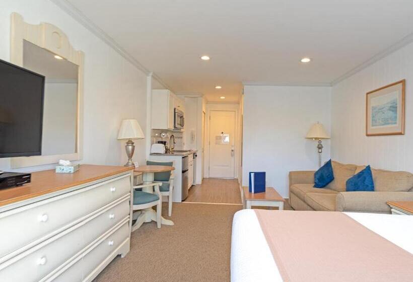 Студия Стандарт, East Hampton House Resort
