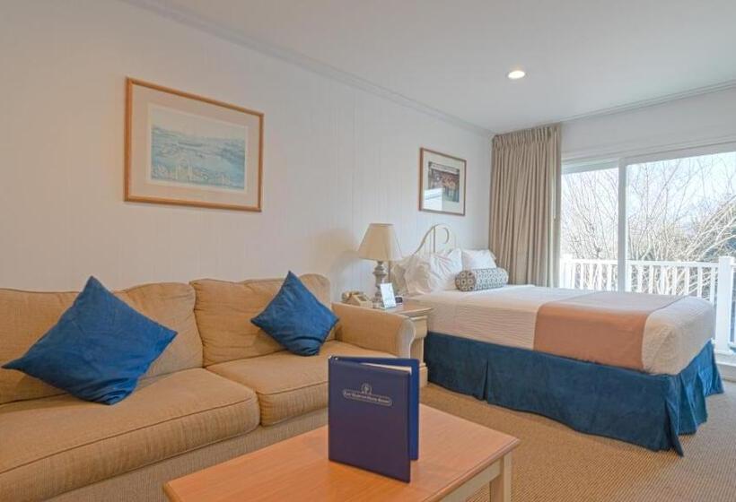 إستوديو قياسى, East Hampton House Resort