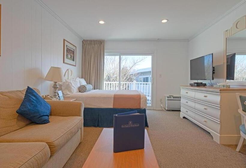 إستوديو قياسى, East Hampton House Resort