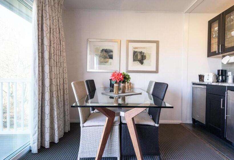 جناح ديلوكس, East Hampton House Resort