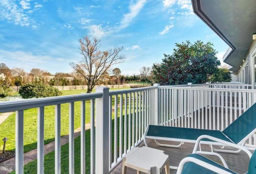 جناح, East Hampton House Resort