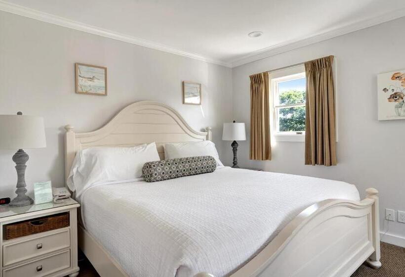 جناح ديلوكس, East Hampton House Resort