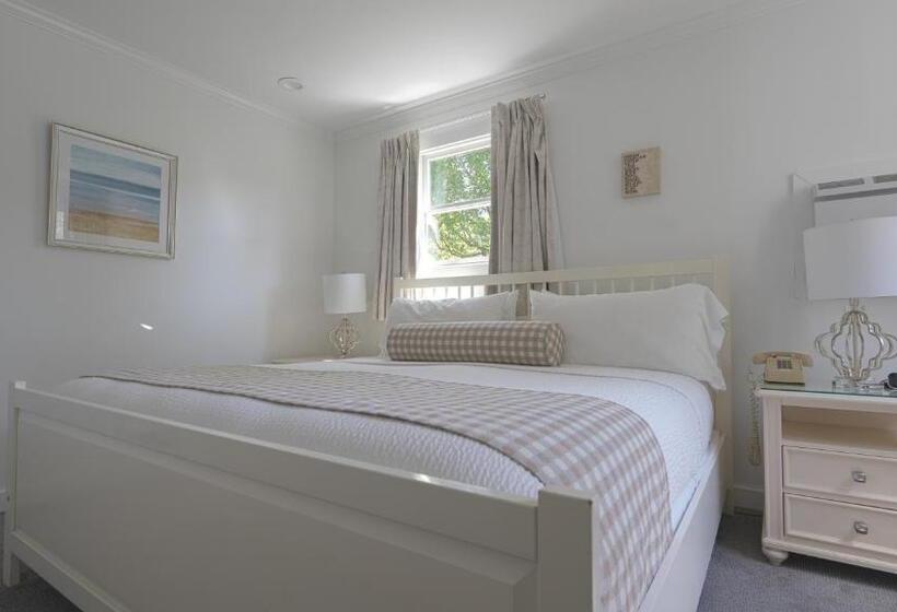 Люкс Повышенной Комфортности, East Hampton House Resort