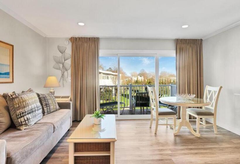 جناح, East Hampton House Resort