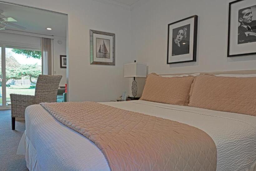 جناح, East Hampton House Resort