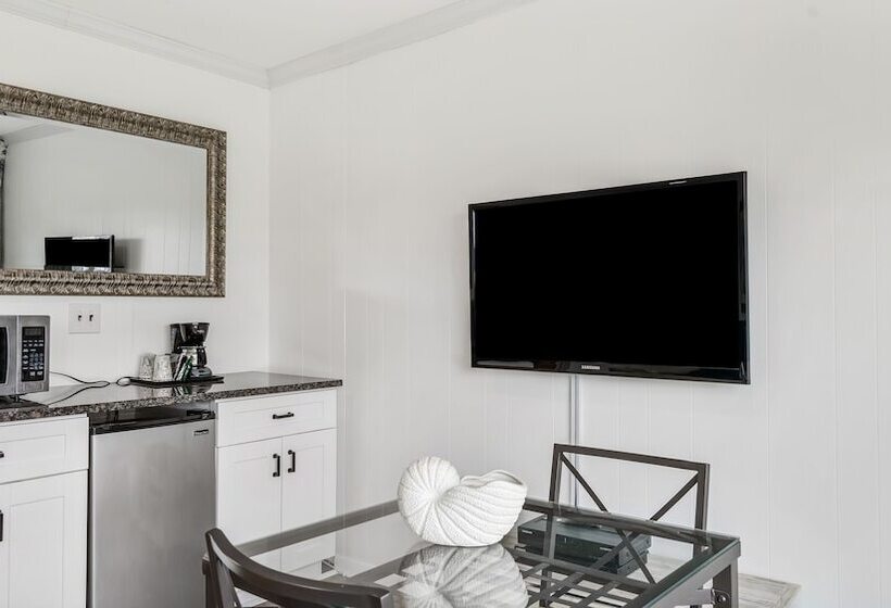 جناح, East Hampton House Resort