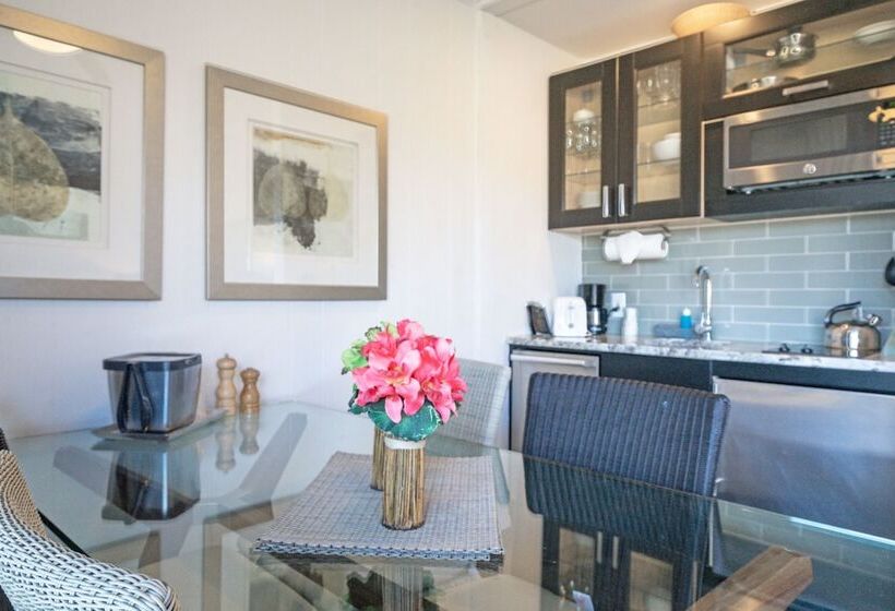 جناح ديلوكس, East Hampton House Resort