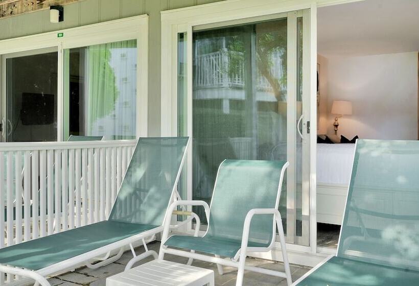Студия Стандарт, East Hampton House Resort