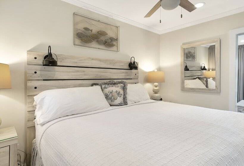 Люкс, East Hampton House Resort