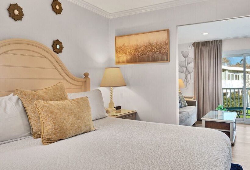 جناح, East Hampton House Resort