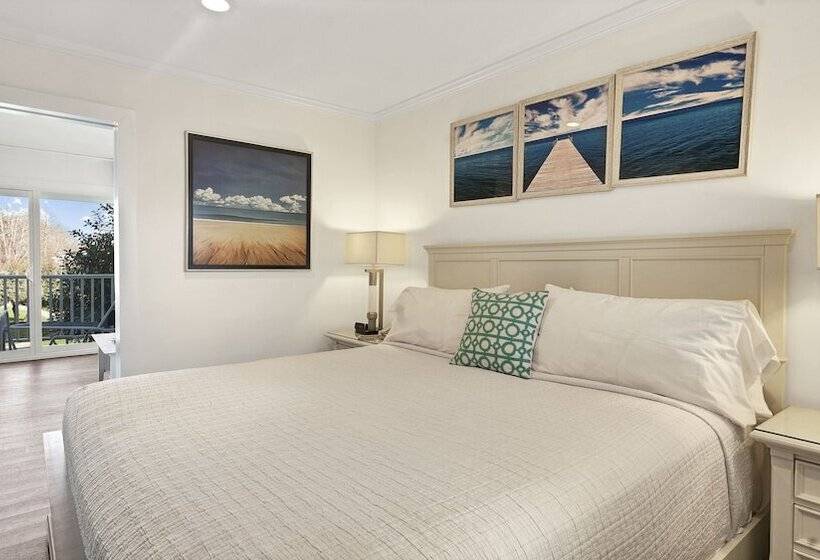 جناح, East Hampton House Resort