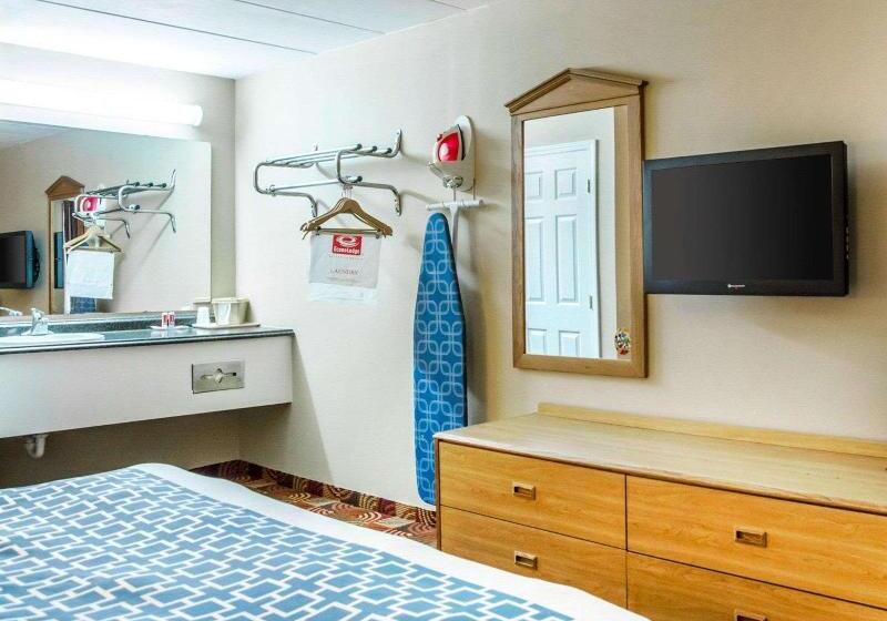 스탠다드 룸 킹사이즈 침대, Econo Lodge Franklin