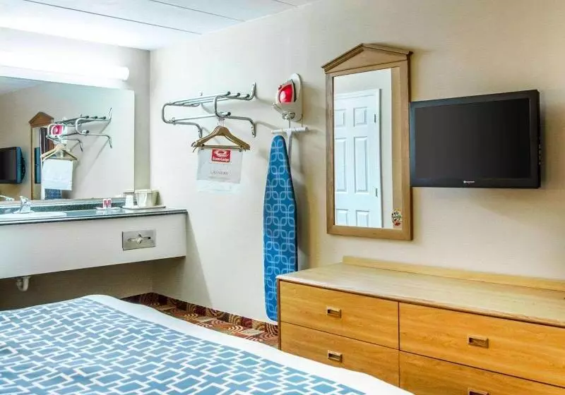 キングサイズベッドのスタンダードルーム, Econo Lodge Franklin