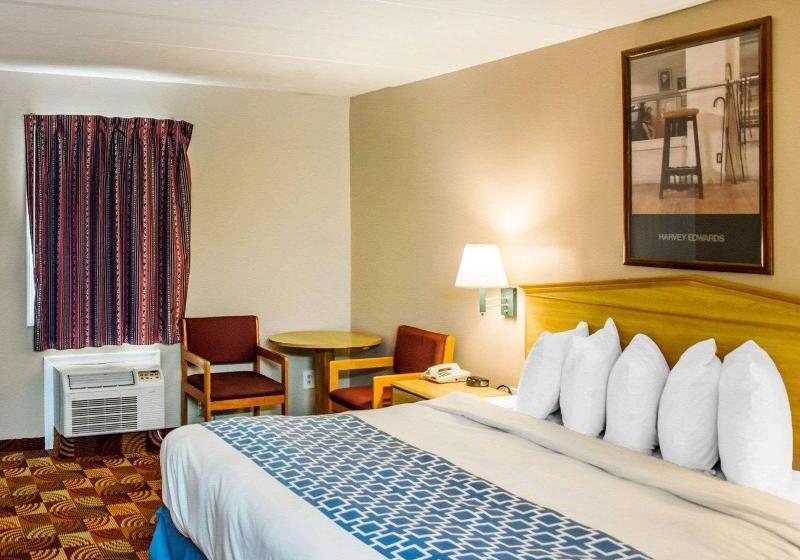 带大床的标准间, Econo Lodge Franklin