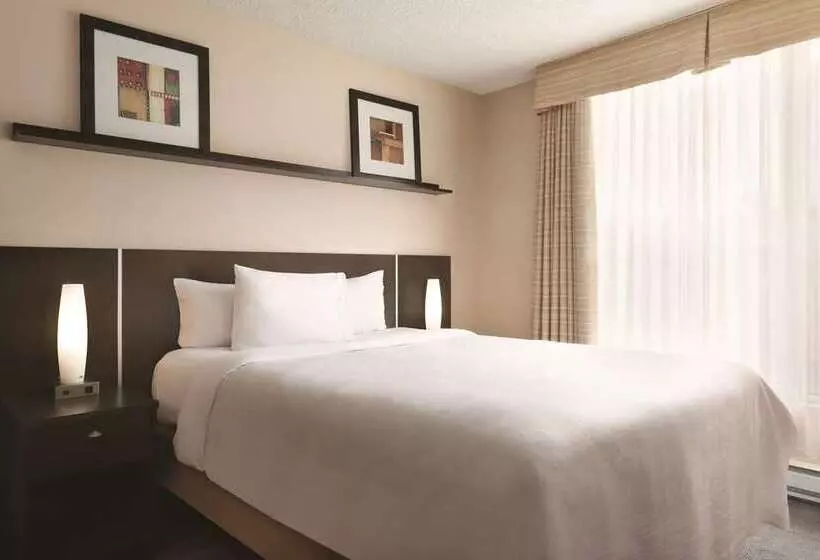 スイート, Embassy Suites By Hilton Tulsa I44