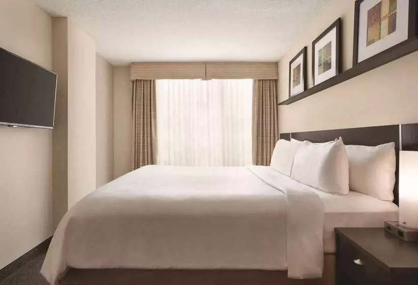 スイート, Embassy Suites By Hilton Tulsa I44