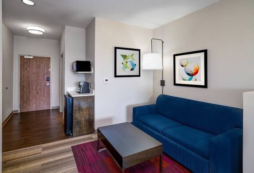 סוויטה, Holiday Inn Express Hotel Winona North, An Ihg