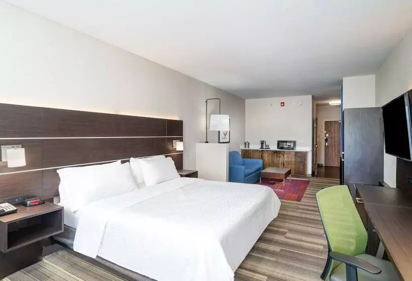 スイート, Holiday Inn Express Hotel Winona North, An Ihg