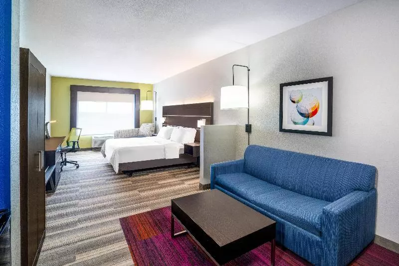 キングサイズベッドのスイートルーム, Holiday Inn Express Hotel Winona North, An Ihg