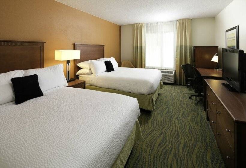 带2个双人床的标准工作室, Quality Inn Near Fort Liberty