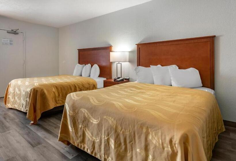 Номер Стандарт 2 Двуспальные Кровати, Quality Inn Near Fort Liberty