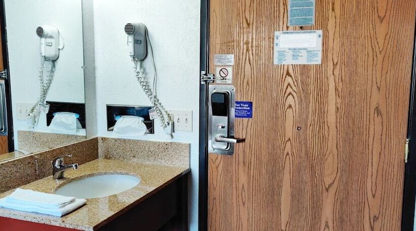 デラックスルーム, Reliance Inn