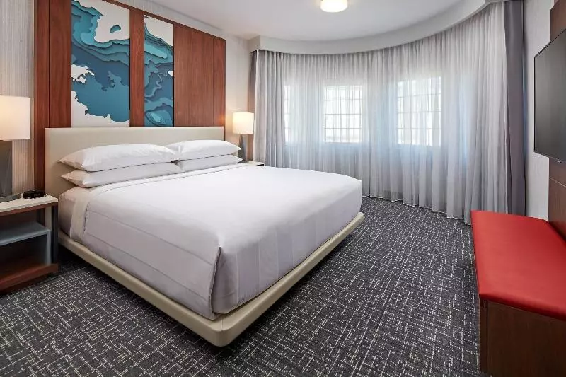 سوئیت با تخت بزرگ, San Mateo Marriott San Francisco Airport