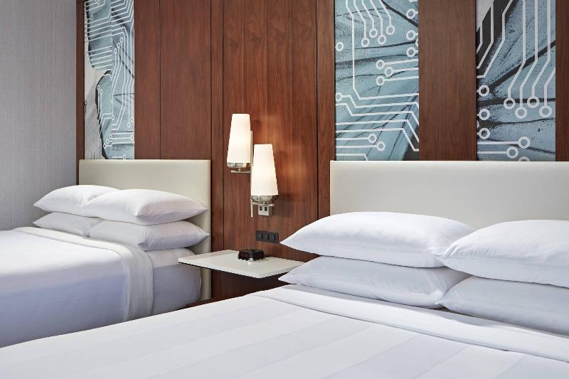 חדר סטנדרט עם מיטת קווין, San Mateo Marriott San Francisco Airport