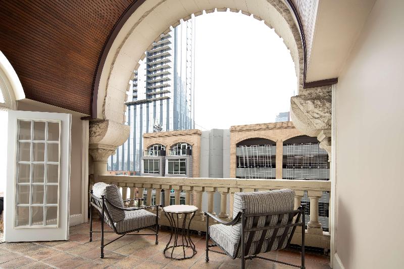 Quarto Estandar Cama King, The Driskill
