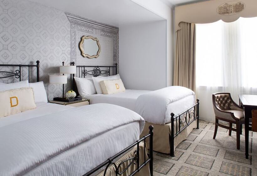 带2个双人床的标准工作室, The Driskill