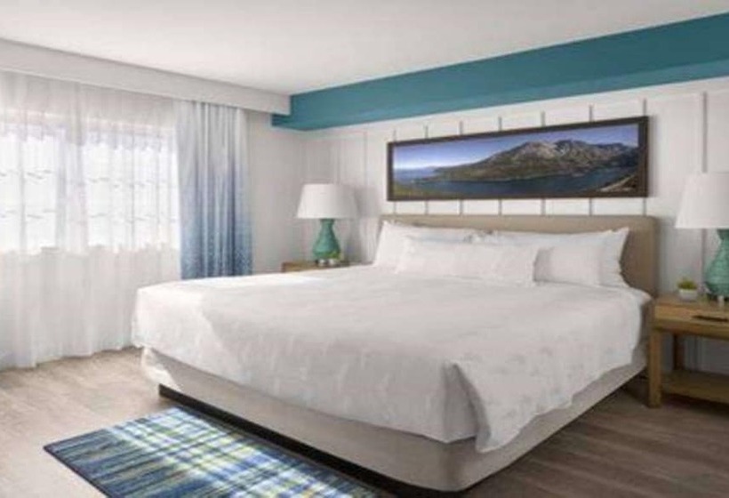 스위트 킹사이즈 침대, Margaritaville Resort Lake Tahoe