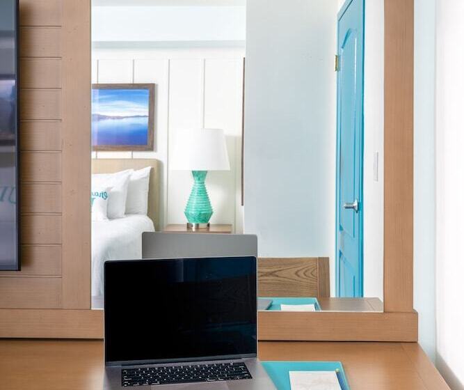 스위트 킹사이즈 침대, Margaritaville Resort Lake Tahoe